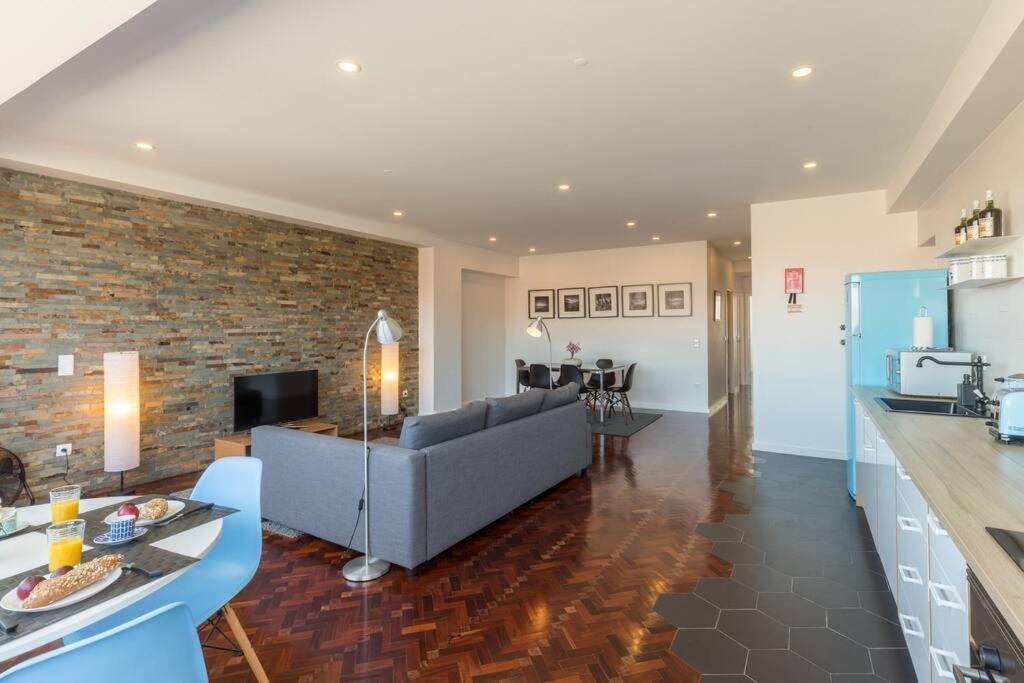 Apartment Charming House Music By Unique Hosts